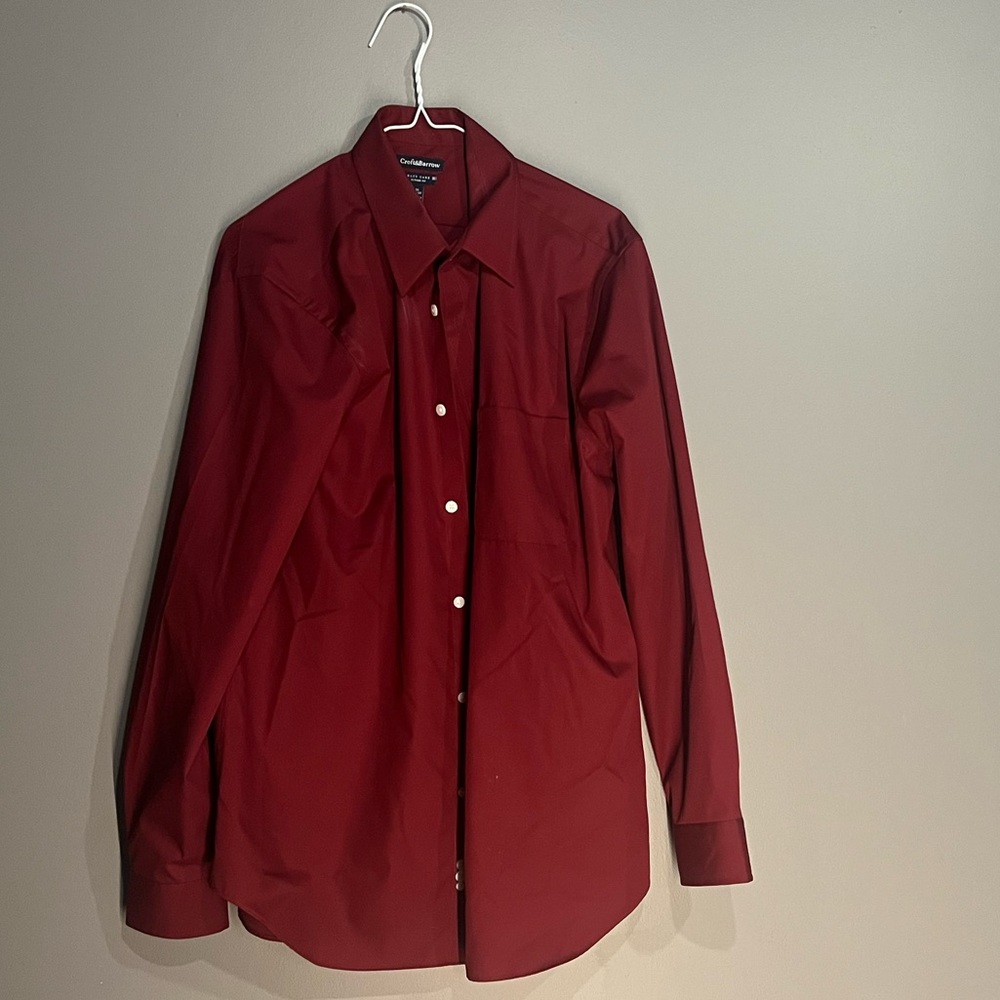 Men’s maroon long sleeve dress shirt